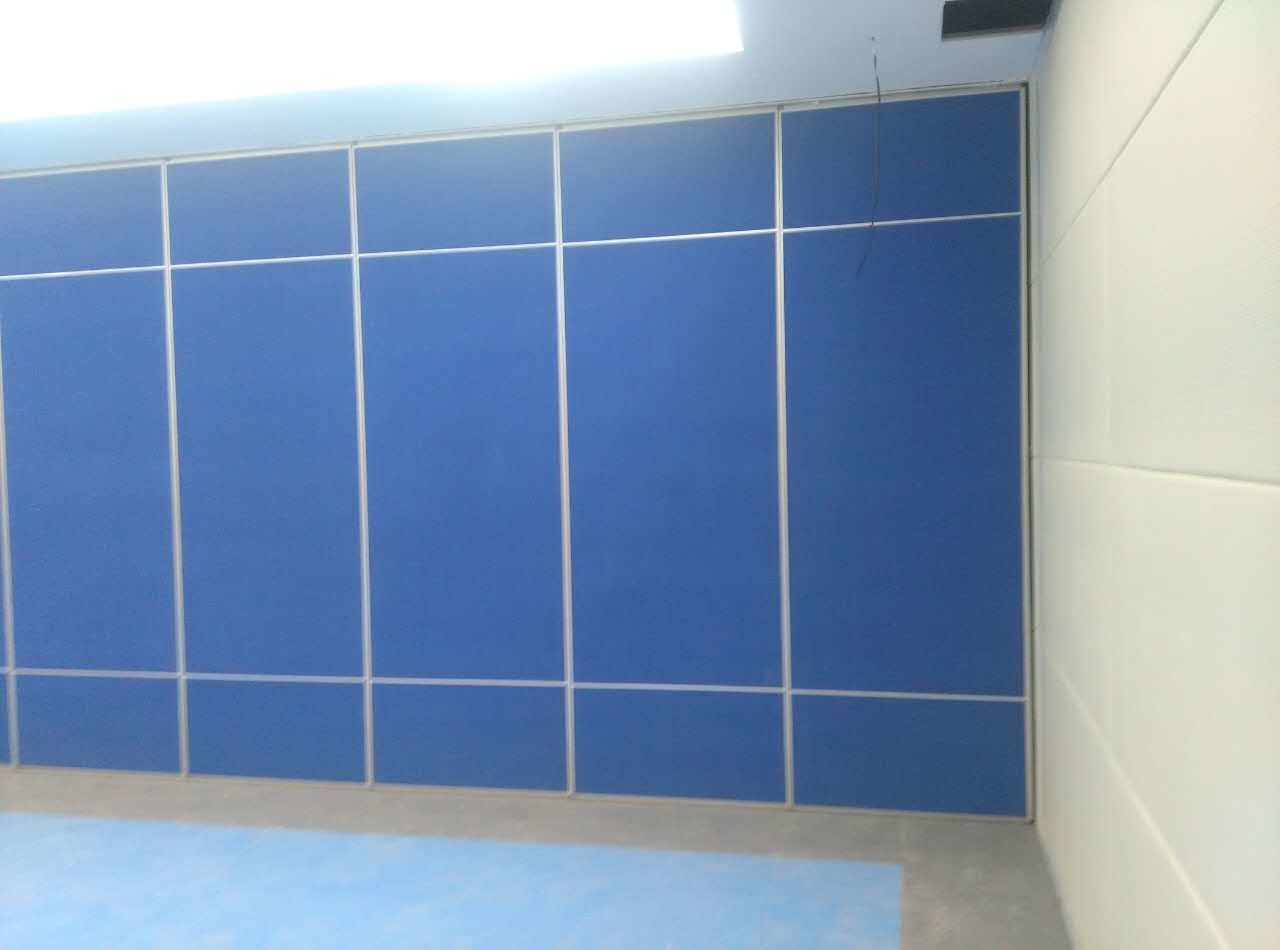 85 mm Thickness Wooden Operable Partition Wall For Hotel Plywood Surface