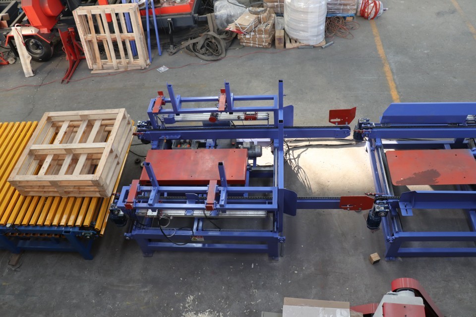 Large Automatic CNC Foot Pier Nailing Machine Wooden Pallet Foot Pier Cut-Off Nailing Machine