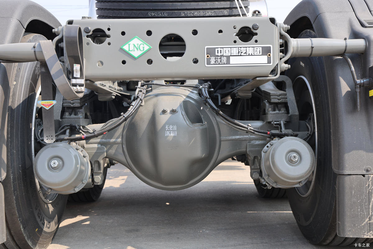 Used Tractor Truck Horse For Sale Sinotruk Howo Th7-N 6*4 Drive Mode 480hp Gas Fuel Type Head