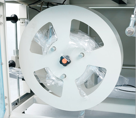 Automatic Shrink Film Packaging Machine 380V Side Sealing Cutting Machine