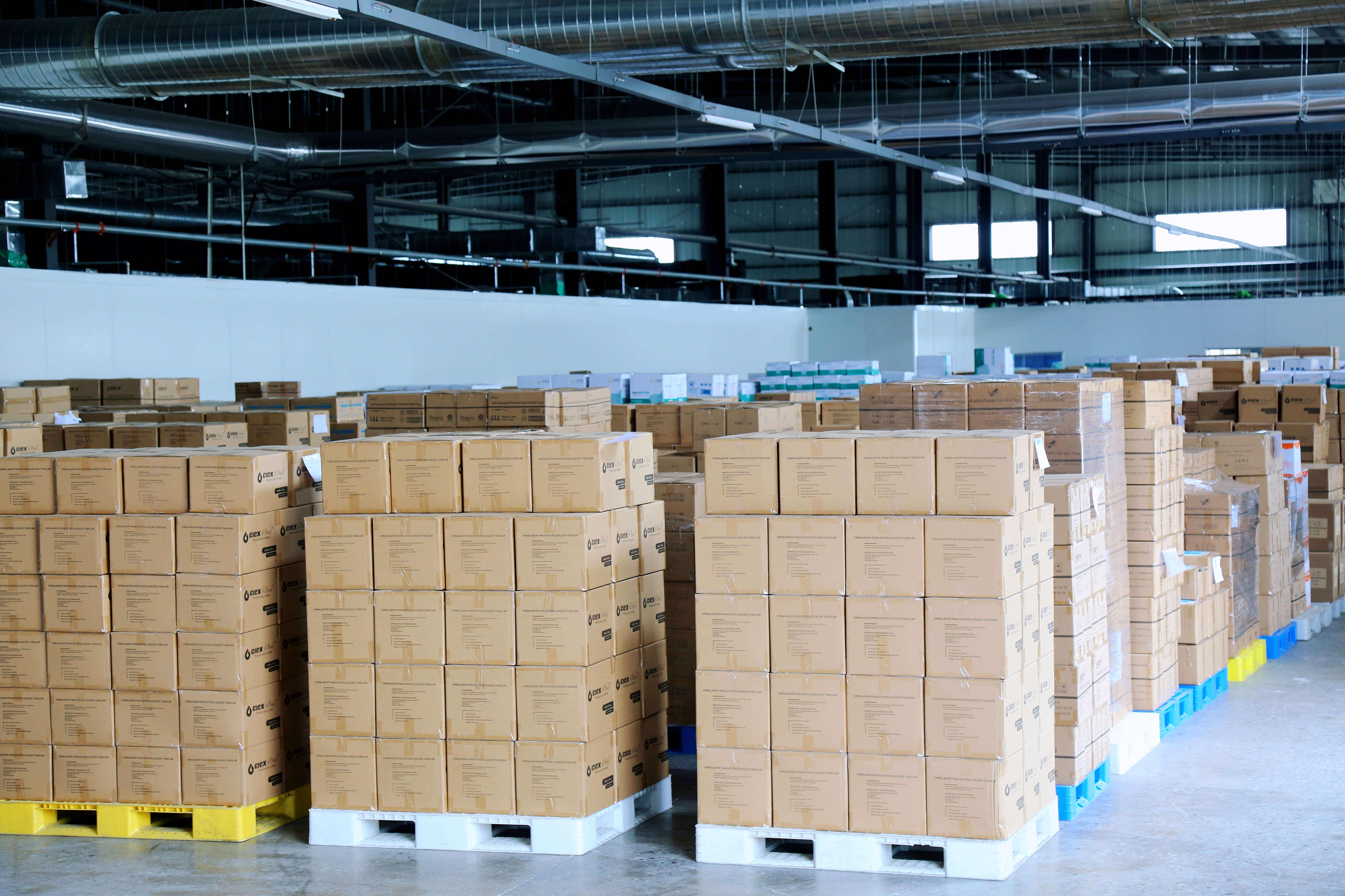 200mm*100mm Tyvek 2FS/1059B/1073B Medical Sterile Tyvek Pouches Reels Roll For Plasma Sterilization