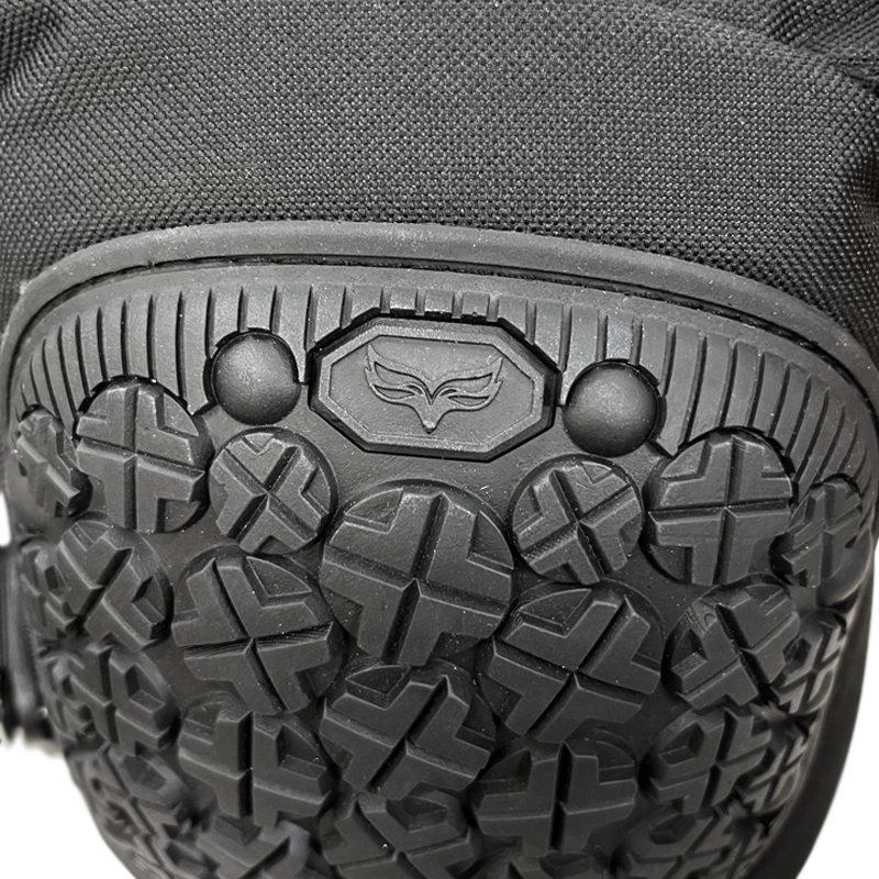 Body Joints Protection with Flexible Green Knee and Elbow Pads of Polyester Cotton