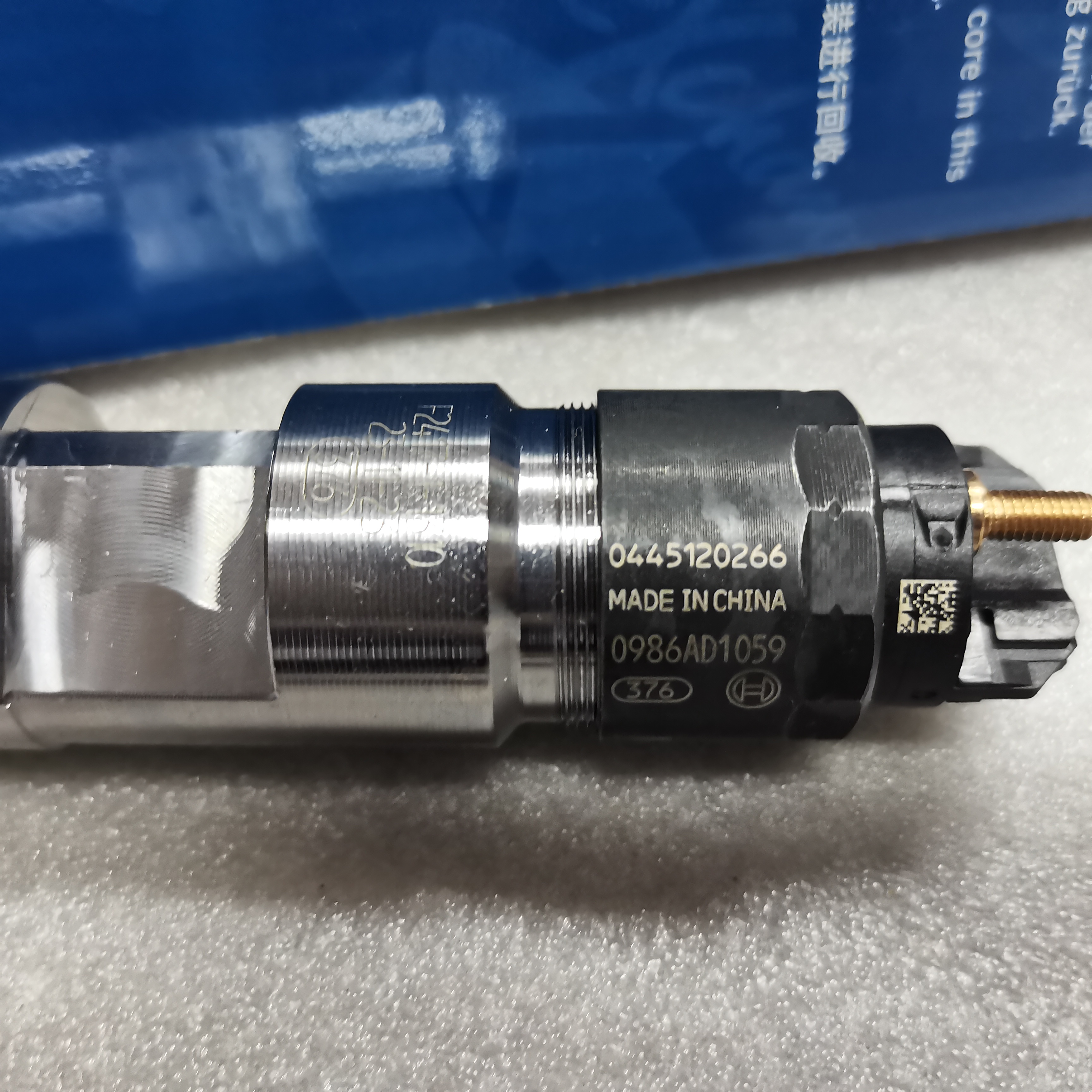 0445120277 045120389 Original Injector Assembly for Standard Size Engine Repair Needs