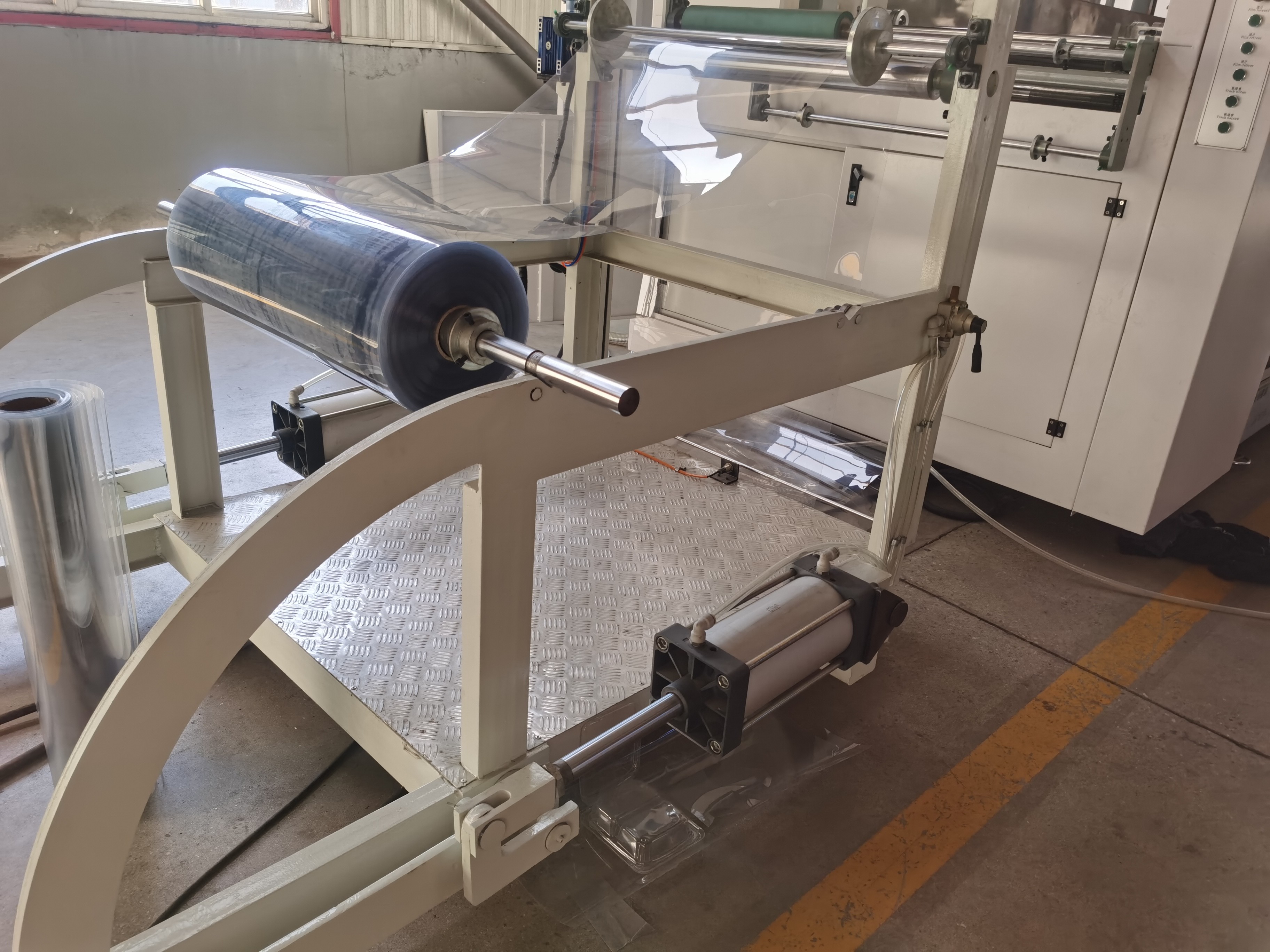 Food Container Blister Forming Machine Vacuum Auto Multi Station Servo