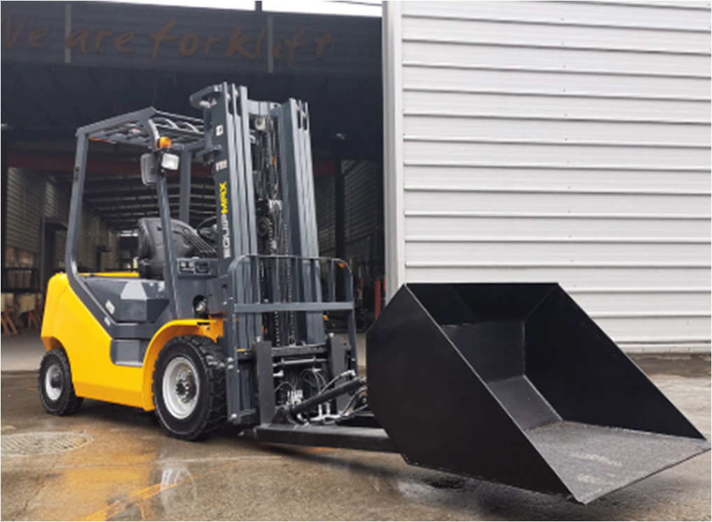 180 Degree Rotation 1200mm Width Tilting Mud Bucket