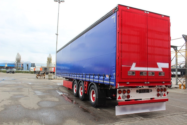 11R22.5 Tire 3 Axle PVC Curtain Side Shipping Container Shandong 40ft Van Box Semi Trailer with Standard 28Ton Landing Gear