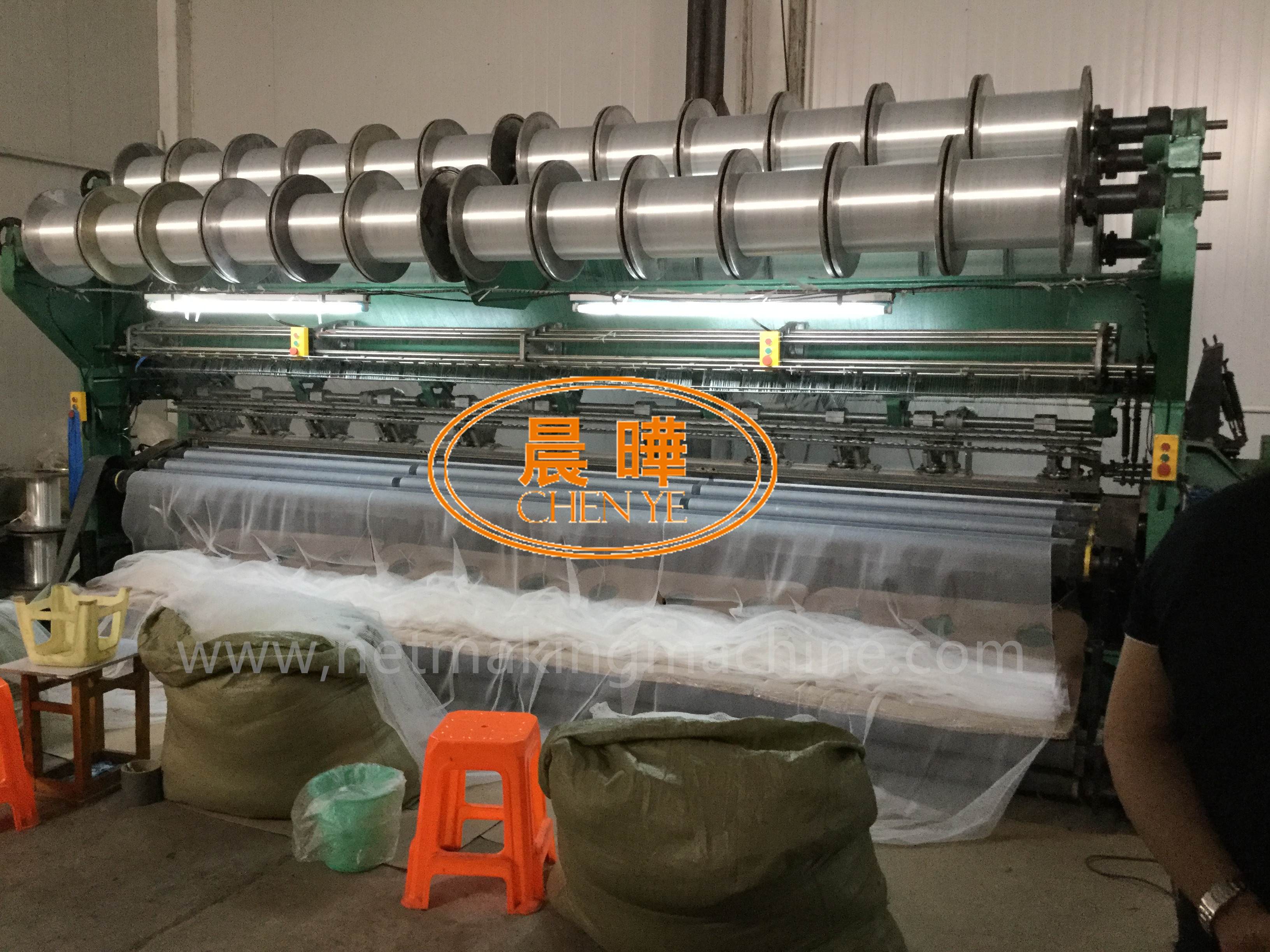 Polyester Nylon Material Knotless Fishing Net Small Mesh Net Machine