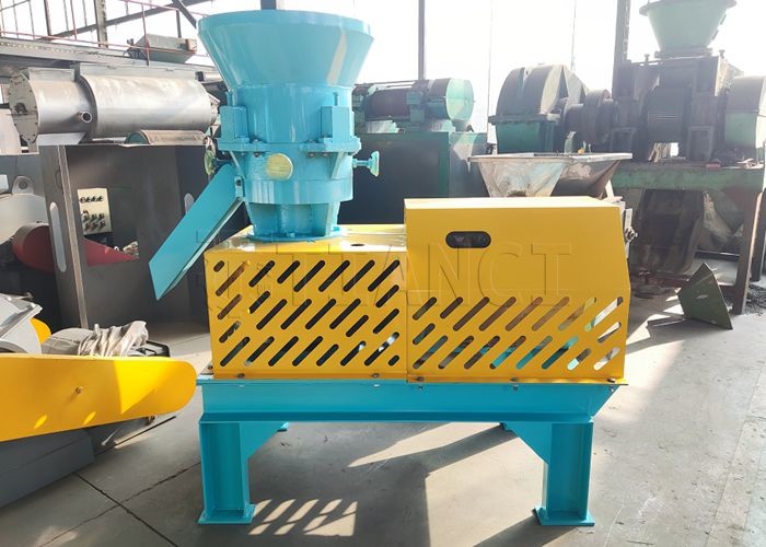 Columnar Organic Fertilizer Animal Manure Flat Film Extrusion Granulator