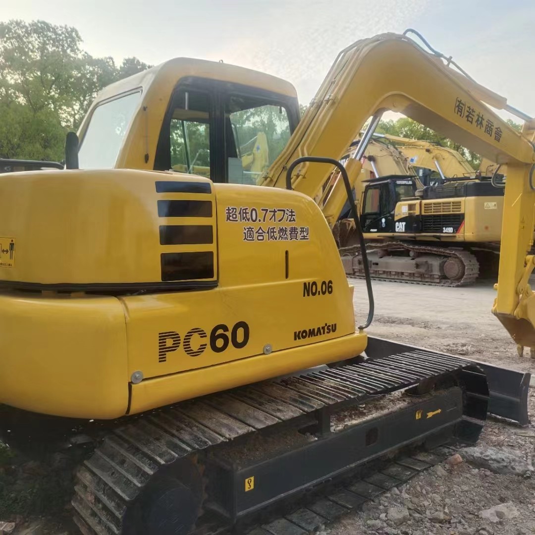 Used Komatsu PC60 Tracked Hydraulic Excavator 6 Ton