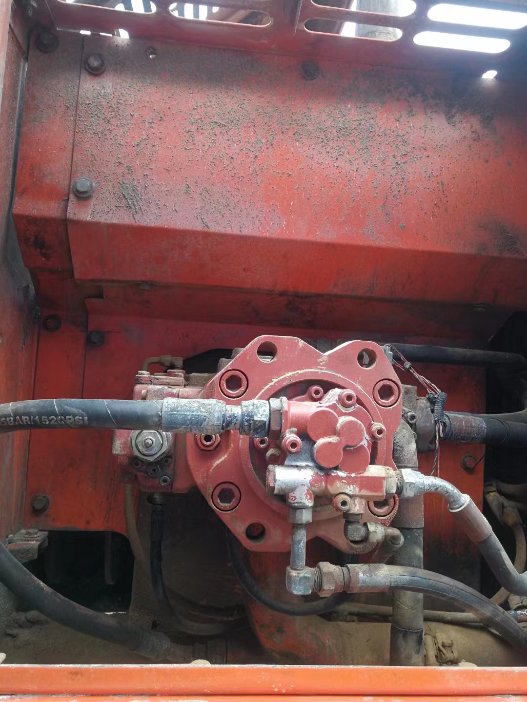Hydraulic Valve Original Doosan DX225LC Excavator Made in Korea 20600 KG Machine Weight