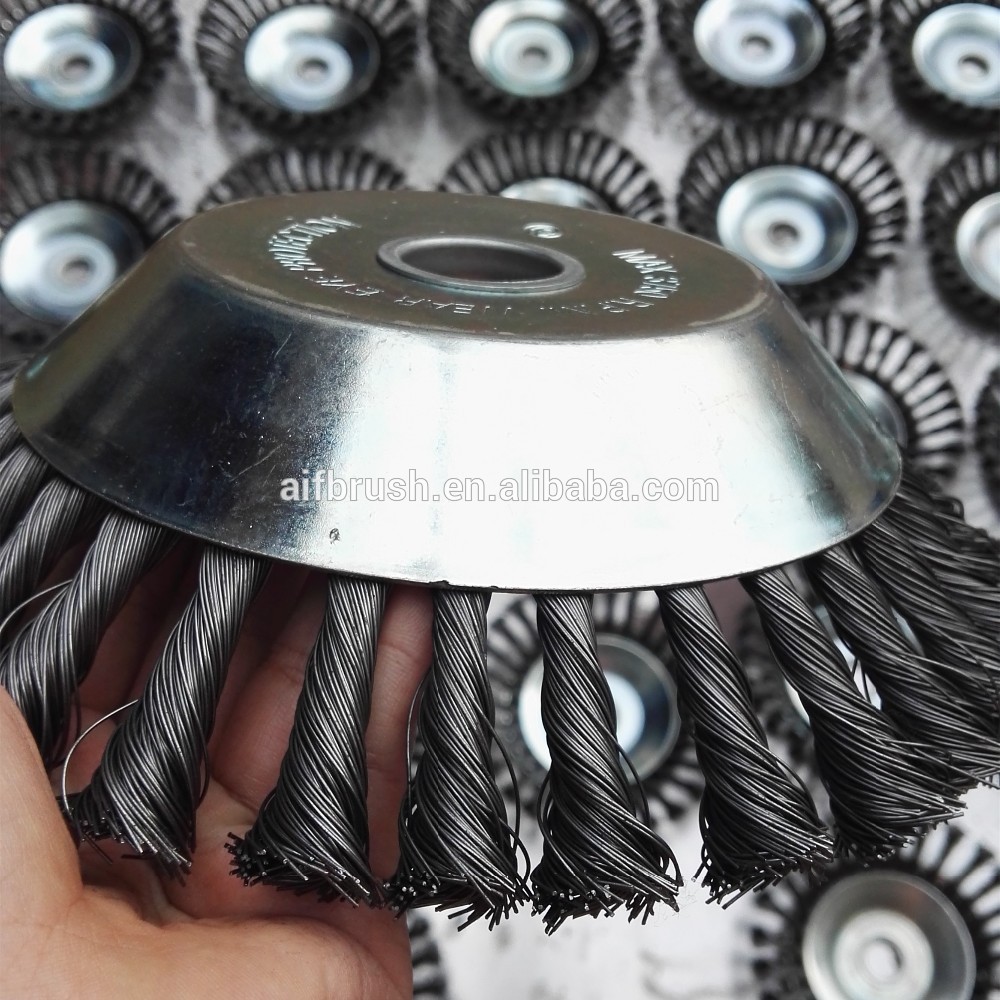 Weed brush for garden tools 4.jpg