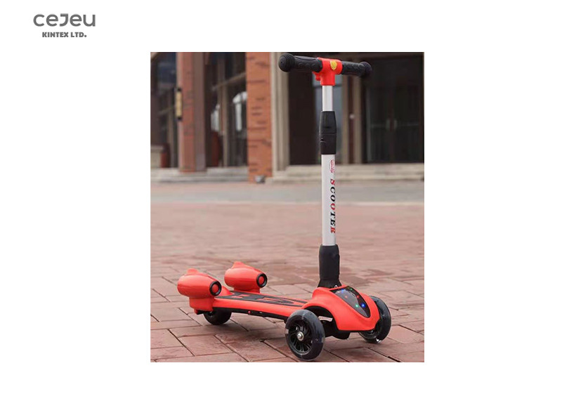 Music Bluetooth Baby Kick Scooter With Luminous PU Wheels Folding Spray Scooter