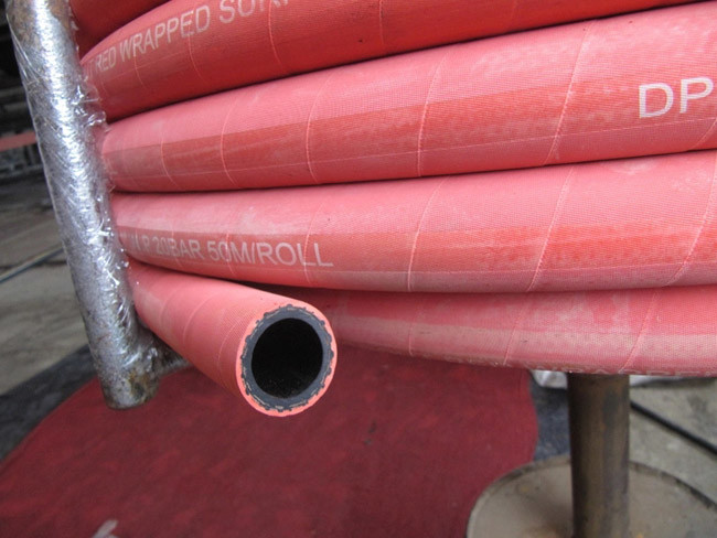 Rubber Hot Water Flexible Hose / Industrial Steam Hose High Temperature Rresistant