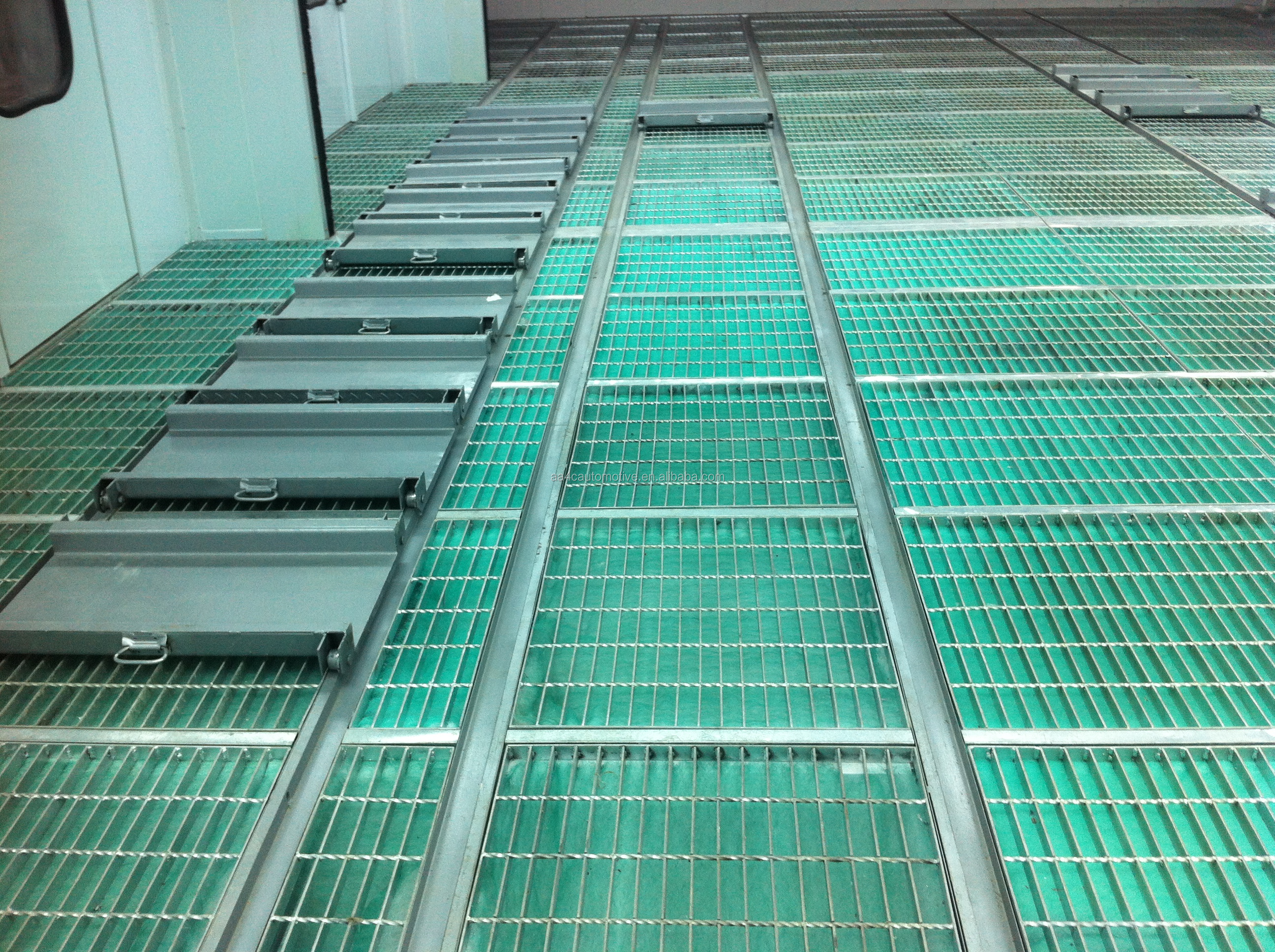 Commercial Automotive Paint Booths 6m With Water Base Paint 10KW