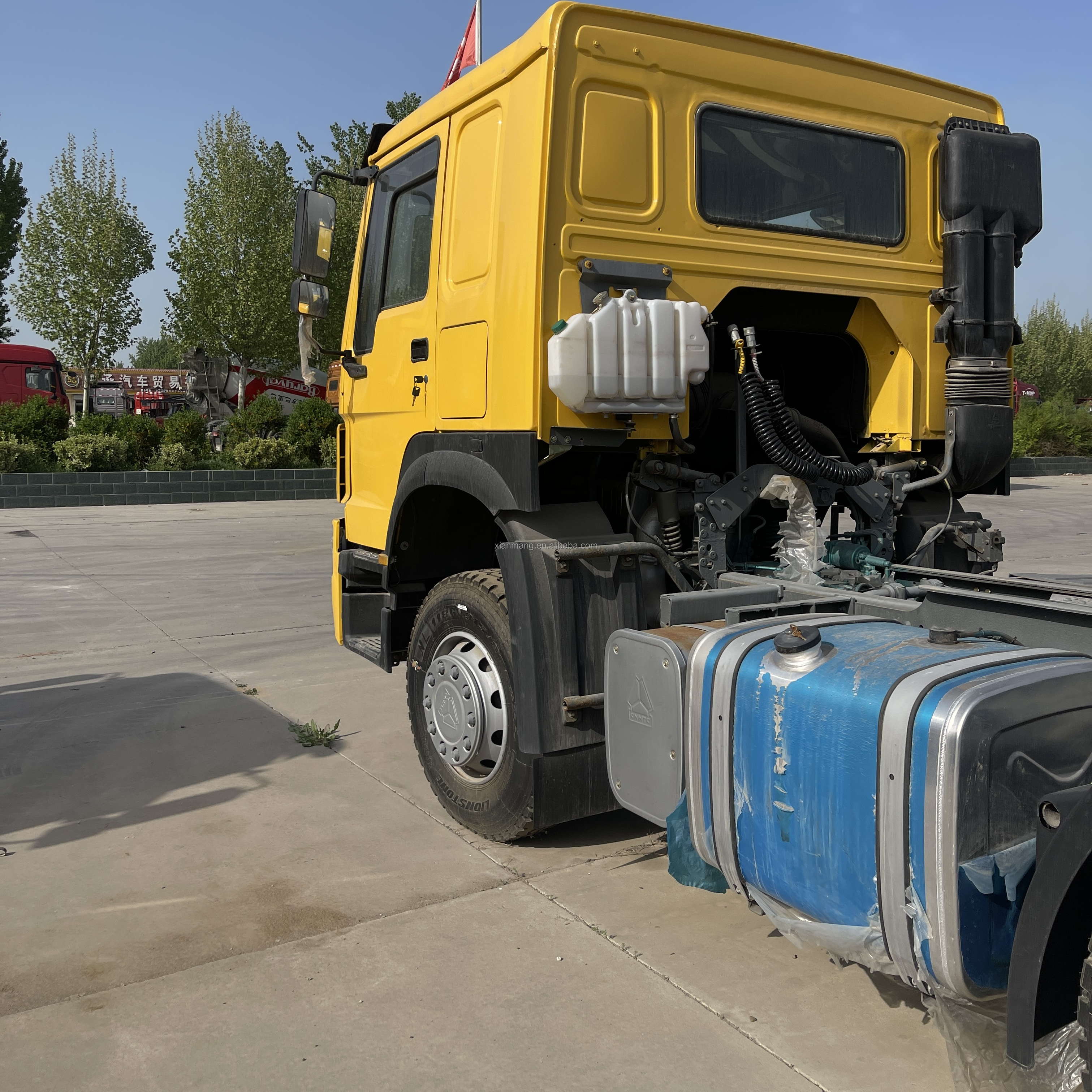 SINOTRUCK 371 375 HP HOWO Tractor Truck With WEICHAI Head And Maximum Torque