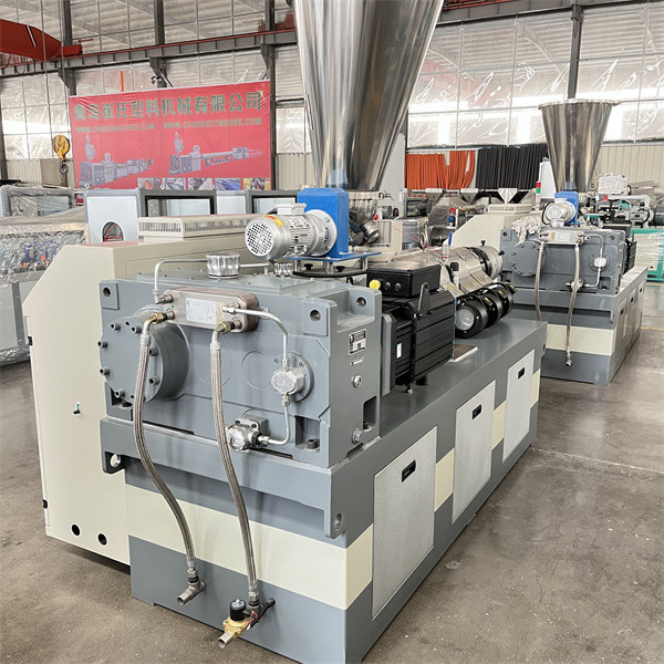 Rigid PVC Conical Screw Extruder , Plastic Twin Screw Machine