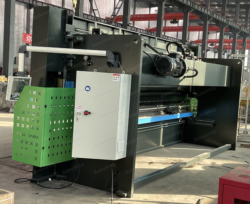 6000mm Length CNC Hydraulic Press Bending Machine 200T Folding Bender For Metal Stainless Steel