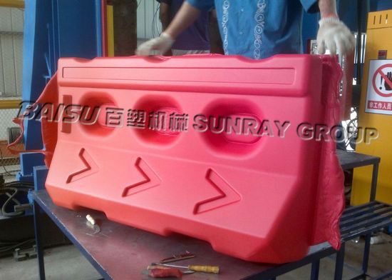Road Barrier Plastic Blowing Machine , Fully Automatic Blow Moulding Machine SRB120N