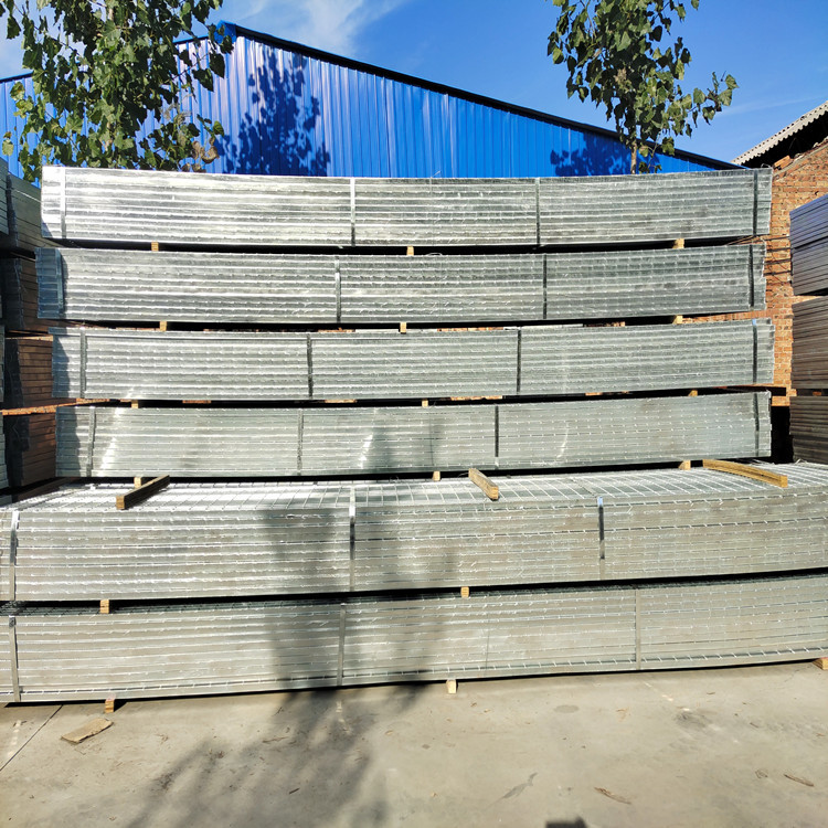 Metal 6mm Thick Serrated Steel Grating Drainage Covers Construction Building Material