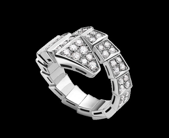 Serpenti 18 kt white gold ring with full pavé diamonds Ref. AN855116