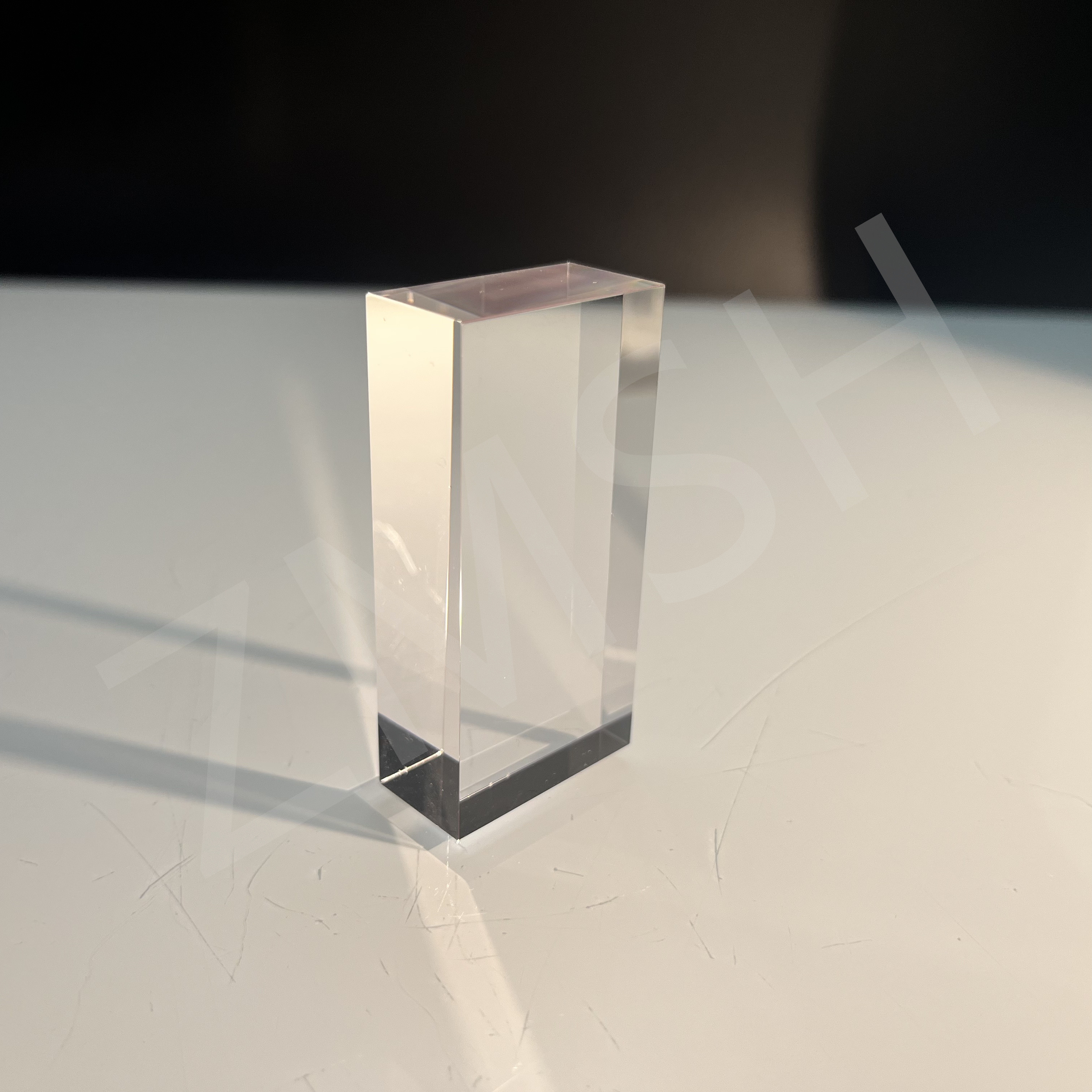 Sapphire Prism Al2O3 Kyropoulos Method ​Laser & Optical Communication Customizable Specifications