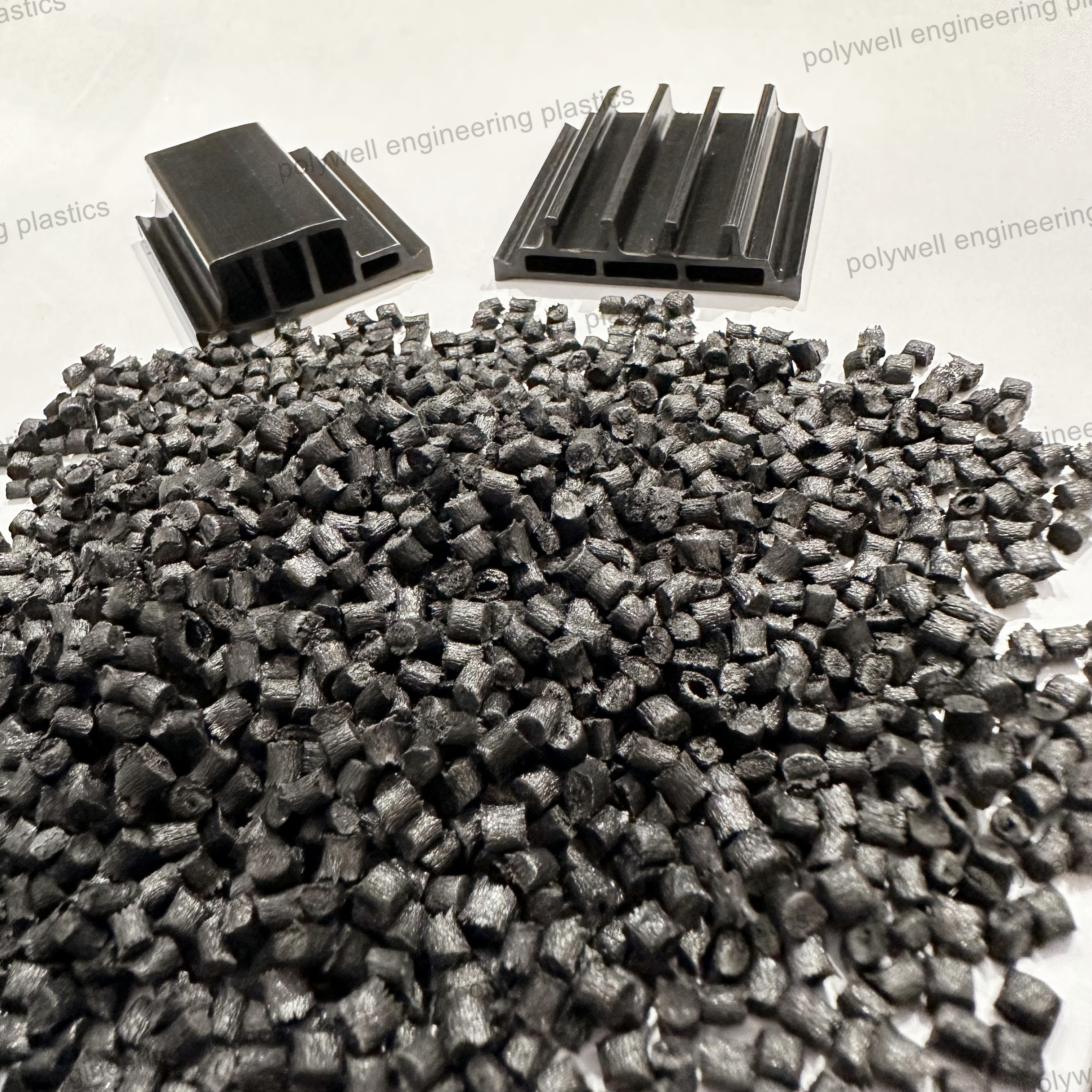 Polyamide Glass Fiber PA66 With Glass Fiber 25% for Extruding Thermal Break Profiles