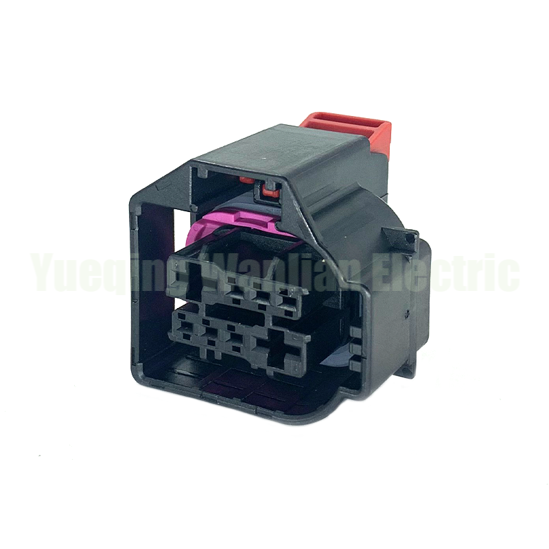 4K8973708 Female 8 Pin Waterproof Automotive Connector Socket / Car Headlight Connector