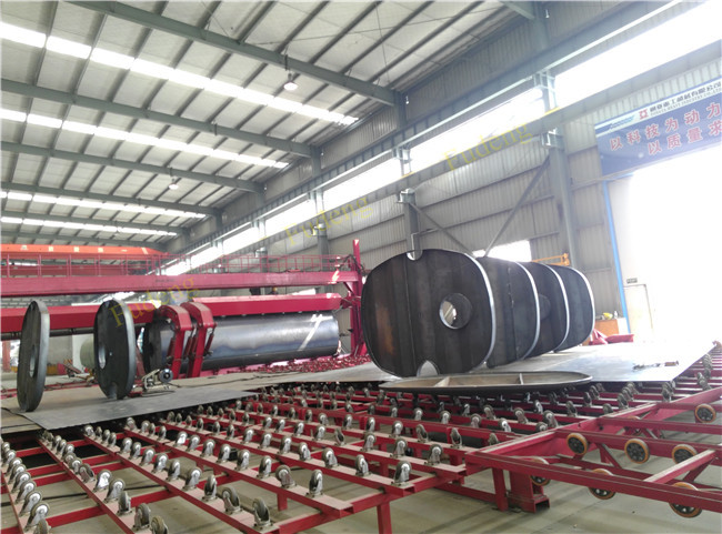Oil Tanker Trailer With Lifting Front Axle , Tanker Truck Trailer Q345 Carbon Steel
