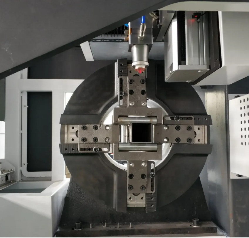 Elliptical Pipe CNC Cut Machine Metal Tube Laser Cutter Fiber Laser 6000mm 120m/Min