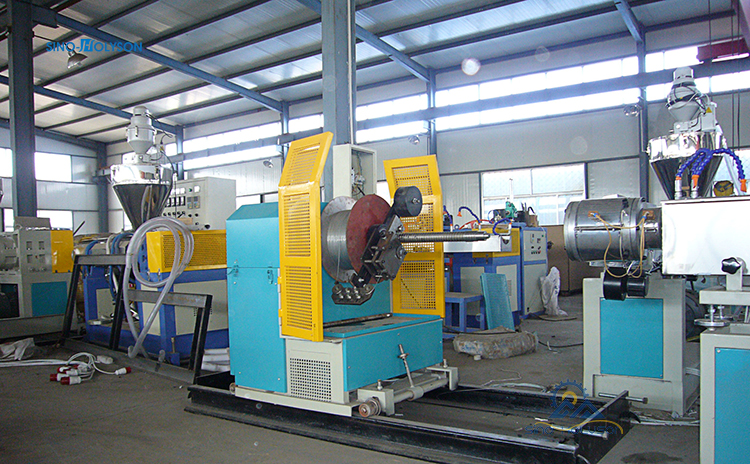 Single Screw Steel Wire Reinforced PVC Hose Making Machine With Screw Speed Of 75 Rpm