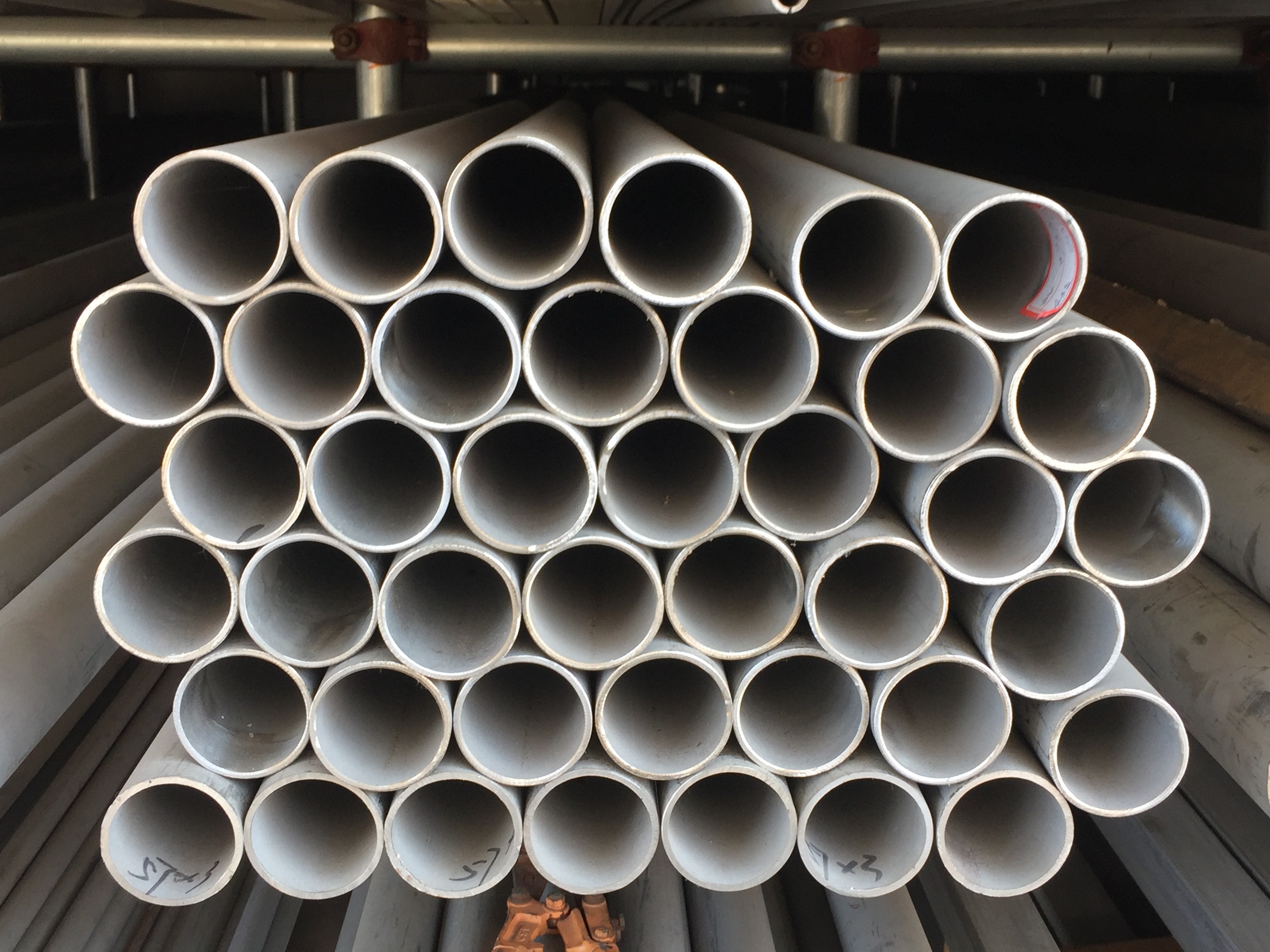 304 SS Rectangle Pipe 300 Series ASTM A269 TP304 180*80*4.0MM Hairline Surface Stainless Steel Weld Tube