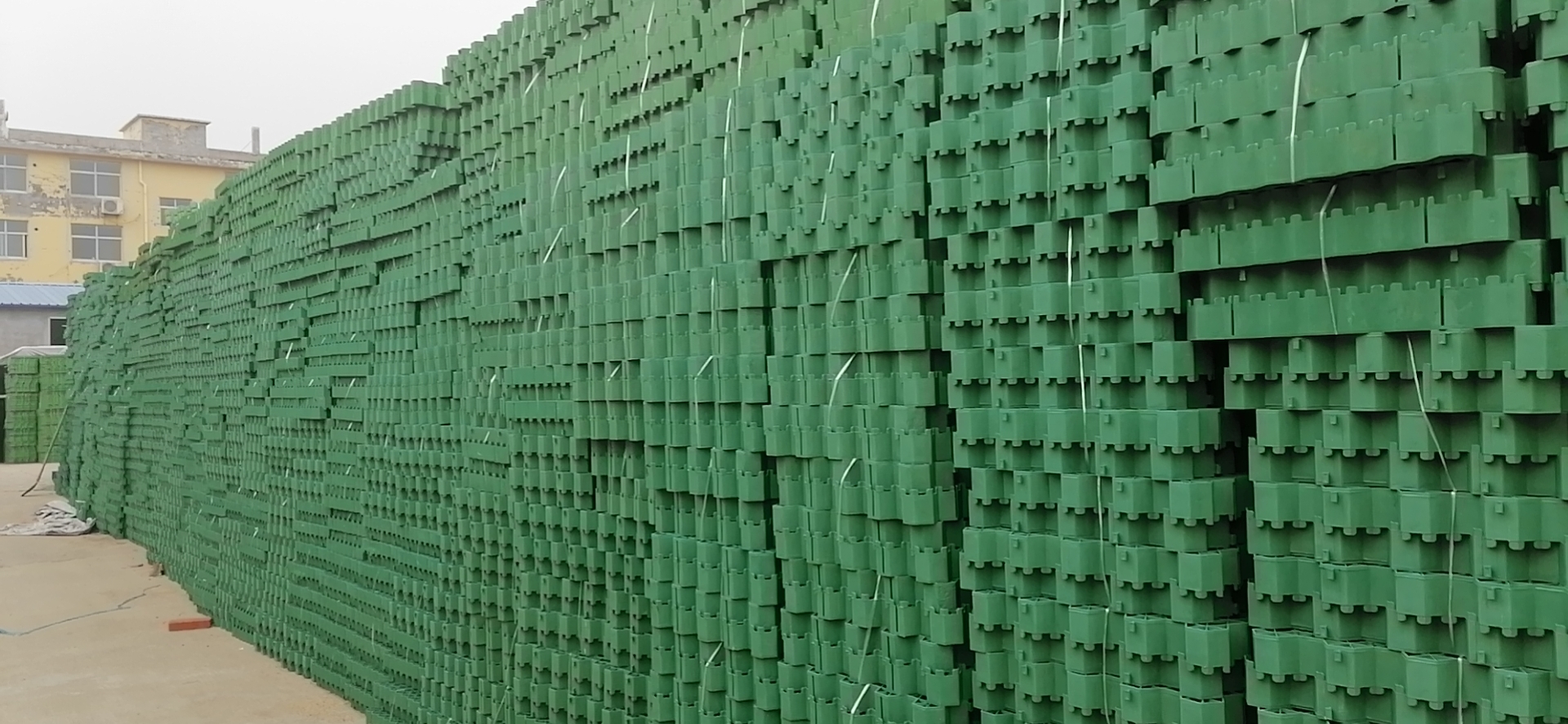 Height Green HDPE Plastic Planting Grass Paver Grid with CE/ISO9001/ISO14001 Certificate