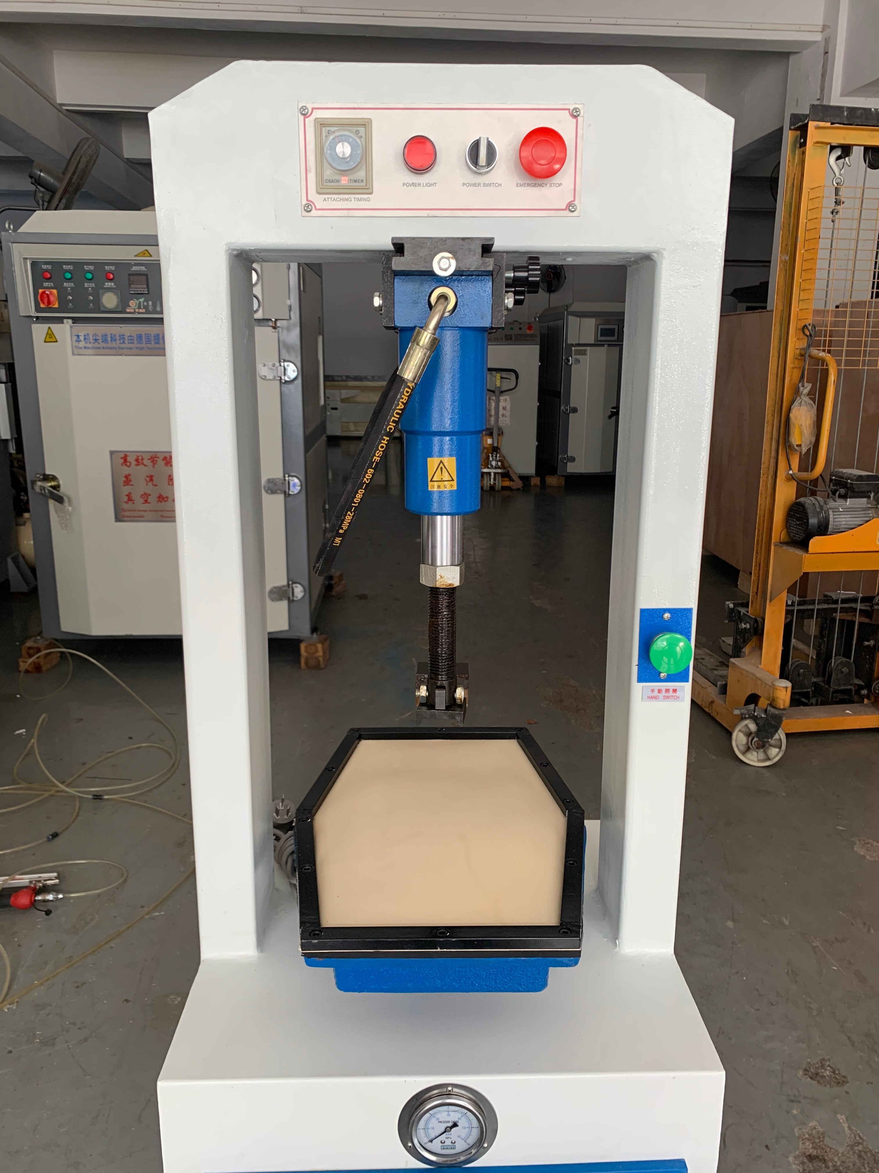 shoes machine making factory selling YT-01D Hydraulic Single Headed Sole Attaching Machine shoes pasting machine