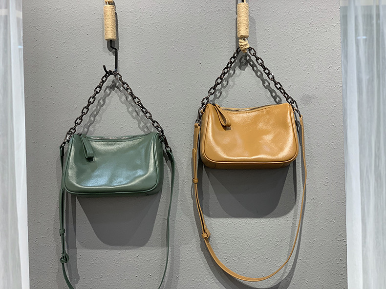 Women Cowhide Leather Shoulder Bag Handbags With Adjustable Strap