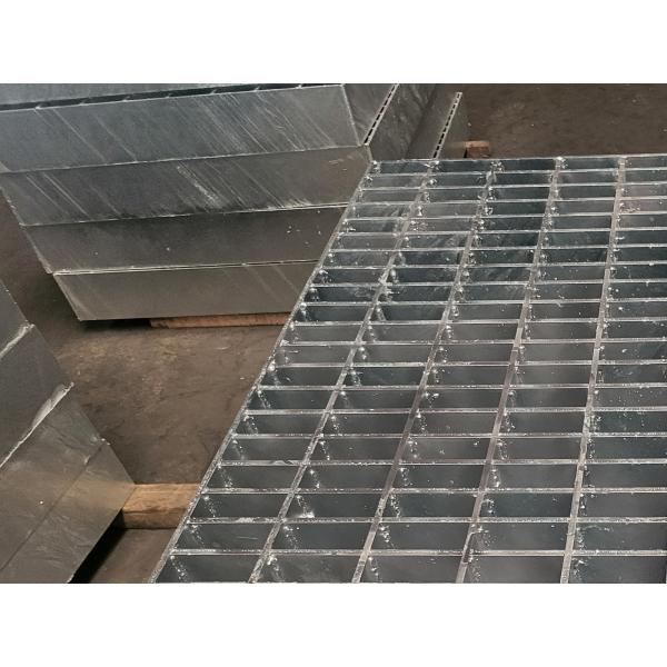 Welded Walkway Floor Galvanized Steel Gratings 1.2 M Width Q 195 Material