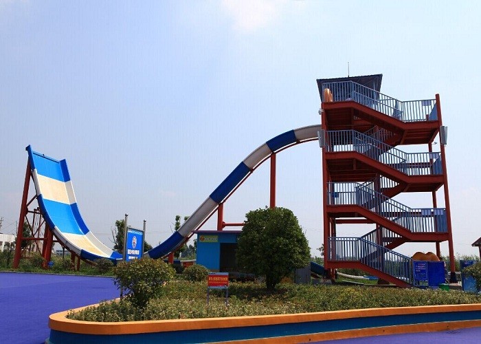 Swimming Pool Water Slide / Aqua Theme Park Equipment Boomerang Water Slide