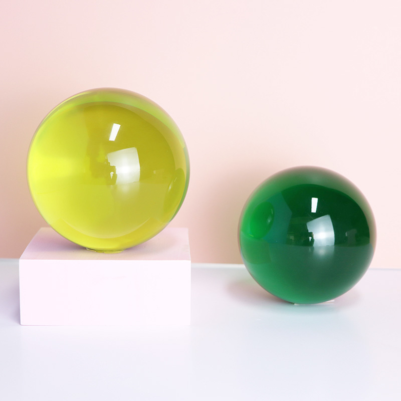 factory wholesale custom colorful decorating acrylic ball for kids play color resin toys ball
