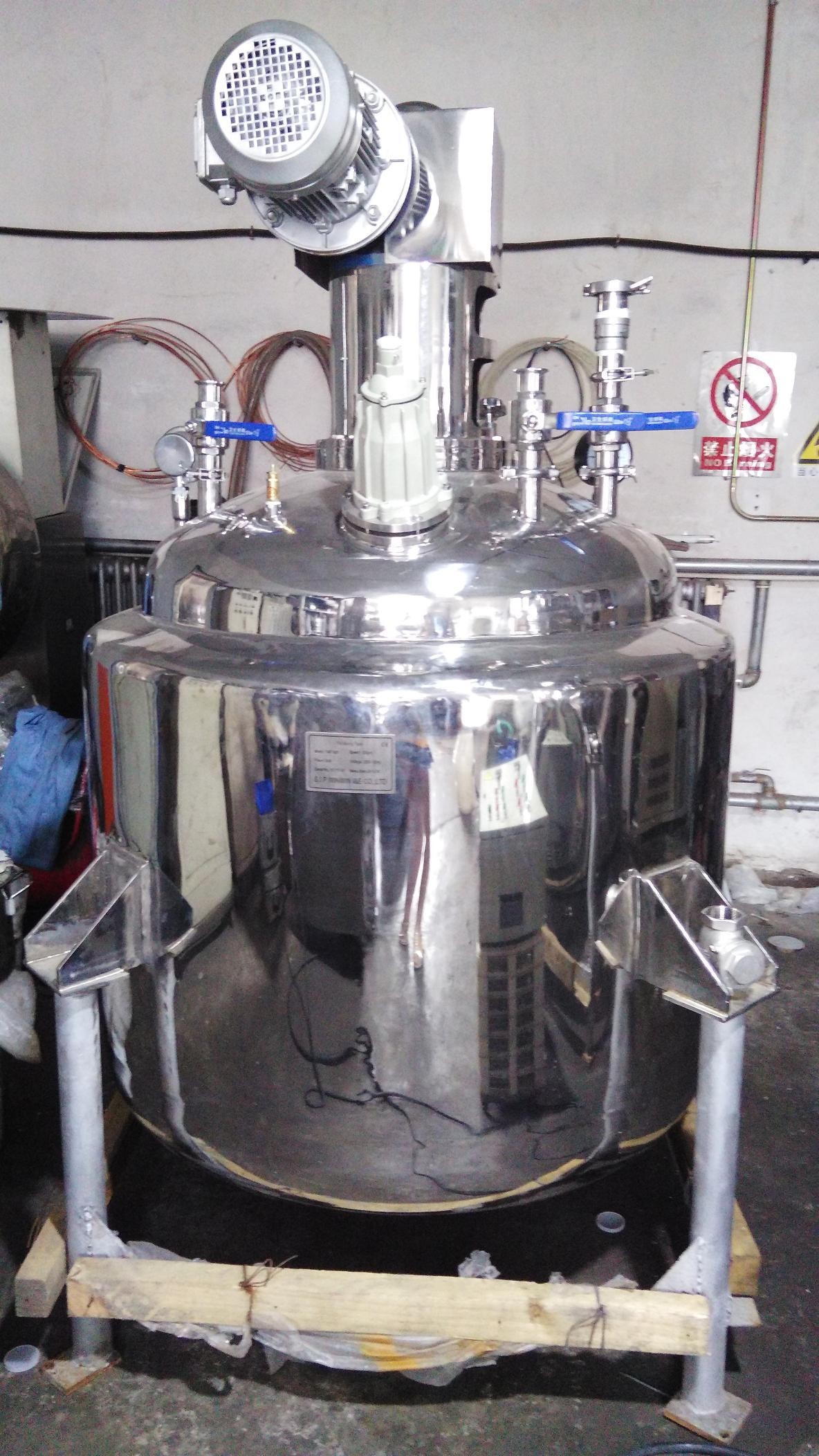 Discount Liquid Stainless Steel Storage Tanks With Water Bath Heating