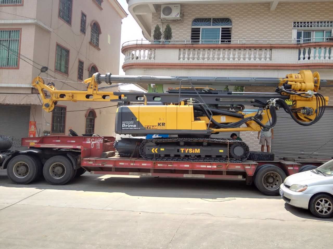 Max. crowd pressure 80 kN.m Crowd Pressure 28m Depth Bored Pile Drilling Machine Max. drilling diameter 1000mm