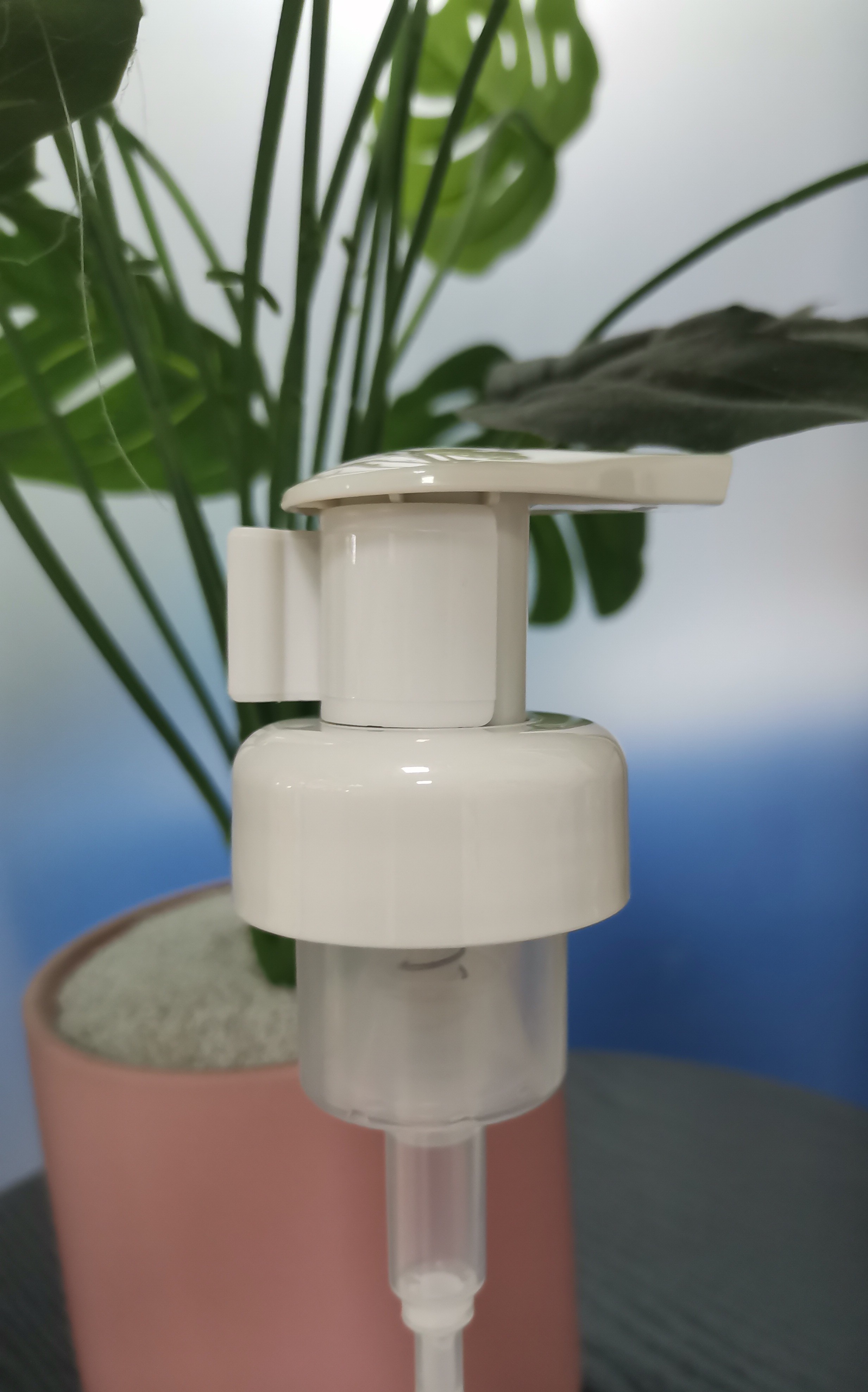 Customizable Colorful Plastic Vacuum Pump Anti-theft Closure Keep The Liquid Safe