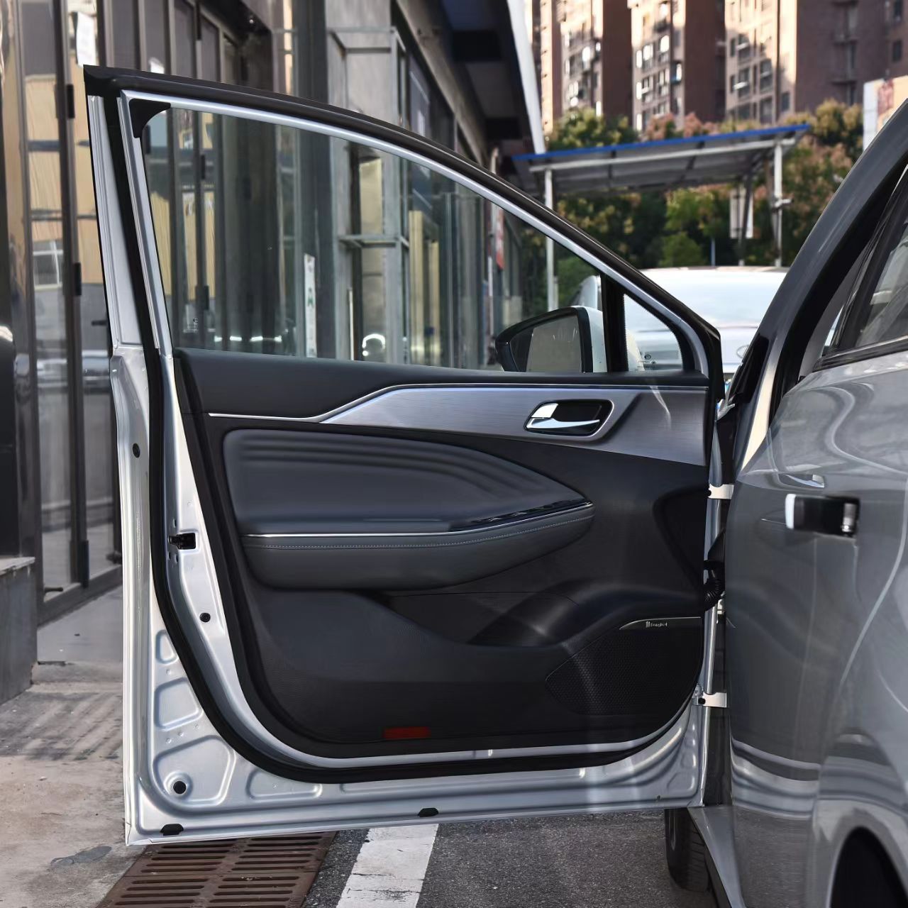 Energy Electric EV Car Aion S Plus Mart Version SUV with Rear Torsion Beam Suspension