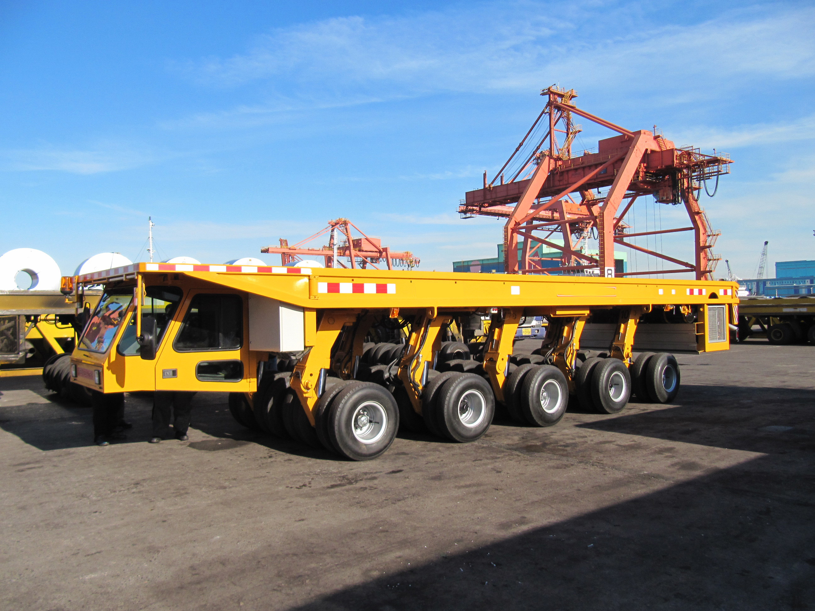 Semi-Trailer Self-Propelled Modular Transporter Trailer for Bridge Beam Transport
