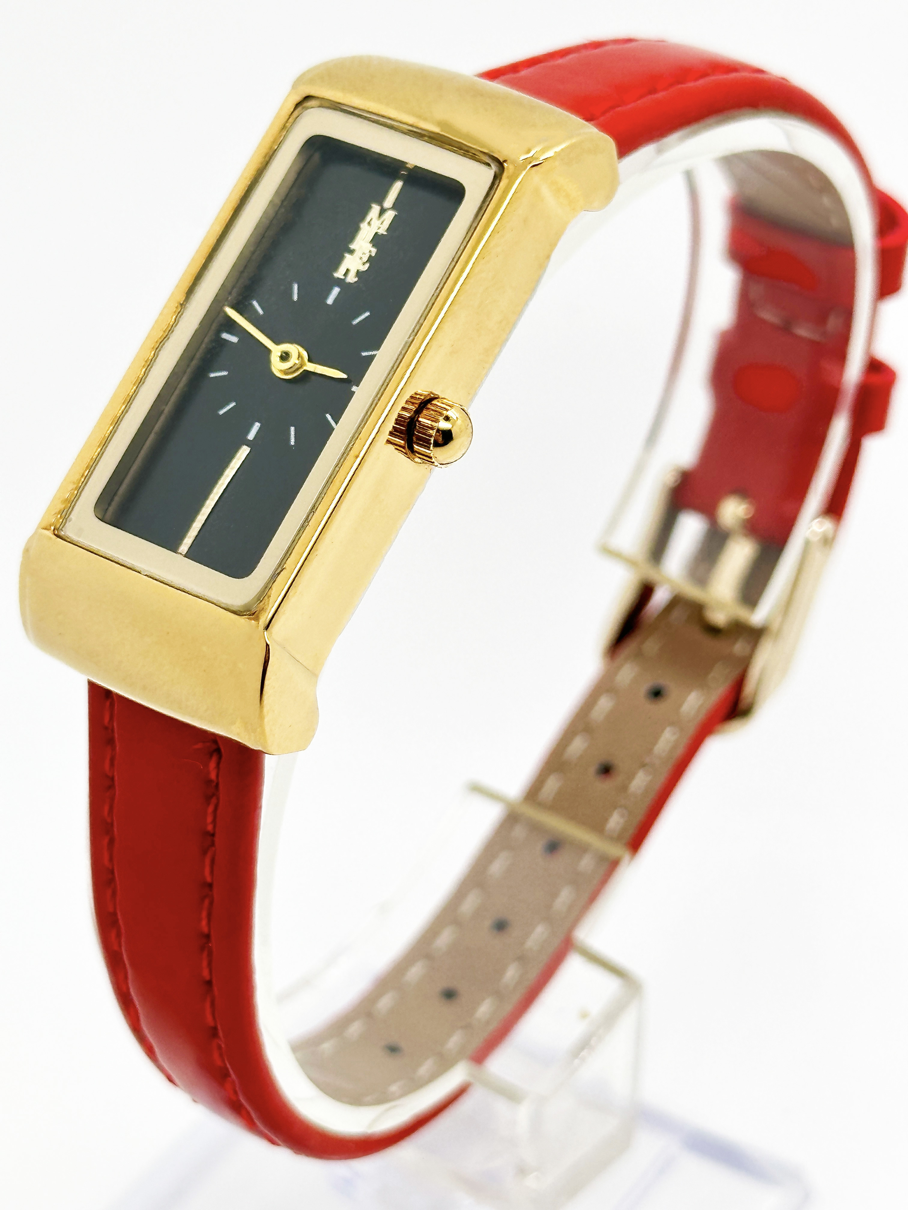 Red Leather Strap Lady Quartz Watch Fashion Quartz Leather Strap Wristwatches