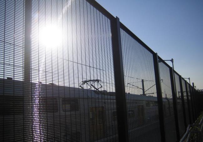 Clearvu Security Fence ,High Security 12.70mm x 76.20mm x 4.00mm wire ridity panels