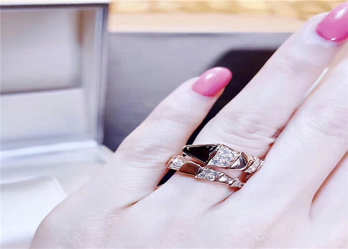 Handmade 18K Gold Diamond Jewelry Snake Ring With Black Onyx