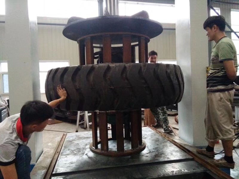 380V Solid Tire Press Machine , 200T Tire Change Machine