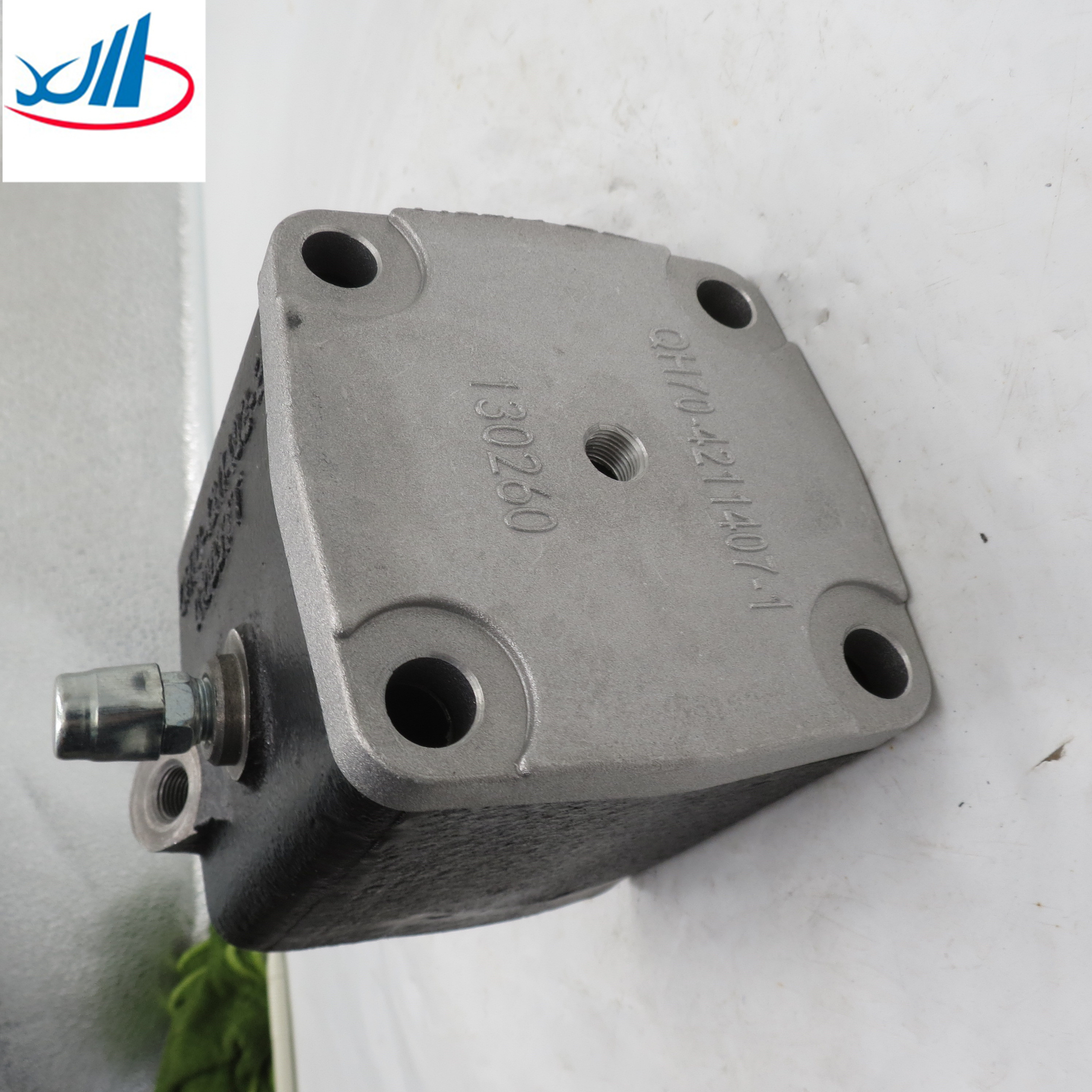 Intermediate Cylinder Weichai Engine Parts For Truck QH70-4211402-2