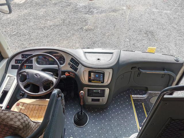 Used Toyota Higer Buses For Philippines Hiace Right Hand Drive Mini Car Kinglong Bus Coach XMQ6802 35 Seats