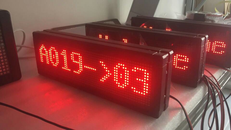 Bank/Hospital/Clinic Service Counter Table Desktop 15.6 inch Wireless Queue Management Numbering Token Q System