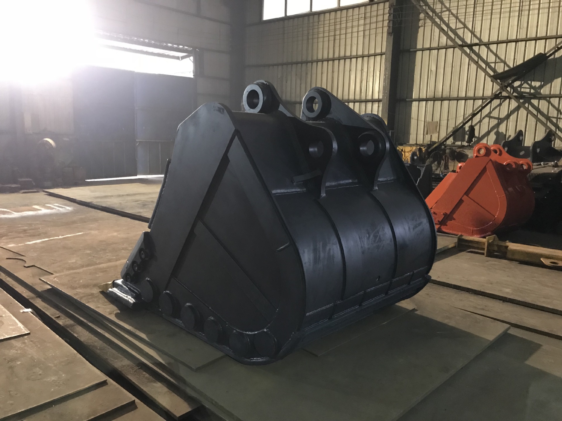 Excavator Heavy Duty Rock Digging Bucket Q355B For 20T - 100T Excavator Backhoe